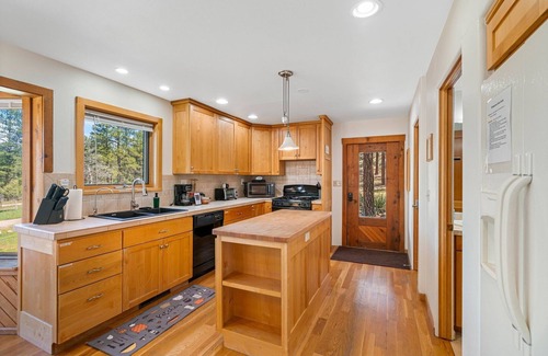 Durango Cabin | A/C! Peace & Privacy, Wildlife, 5 Bedroom!