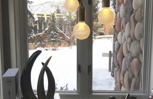 Aspen Condo | A/C & The Only 3 King Bedroom; 3 En Suite Baths On Aspen Mtn, Steps To Lil Nell