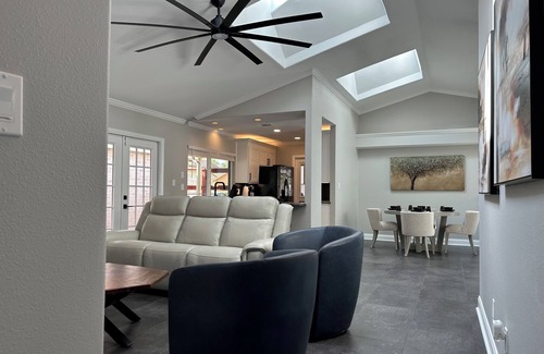 Victoria House | A&C WATERFORD COTTAGE