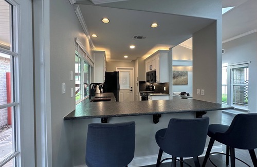 Victoria House | A&C WATERFORD COTTAGE