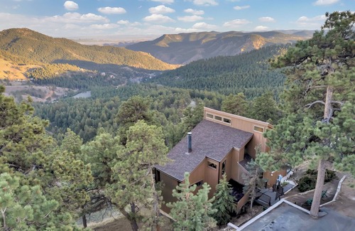 Genesee Cabin | A Cabin in the Clouds: Peaceful Mountain Retreat w/Hot Tub & Spectacular Views!