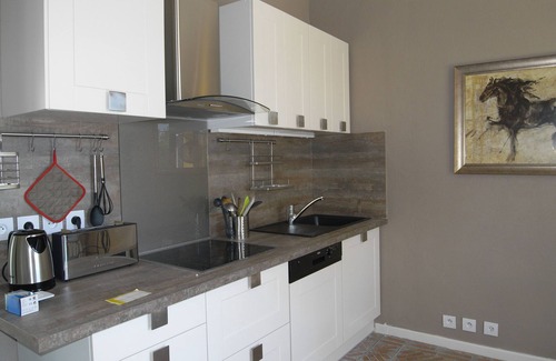 Saint-Cyr-sur-Mer Apartment | A calm charming place, close to everything.