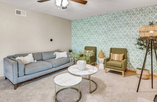 Santa Clarita House | A calm, sunny, happy, amazingly design green oasis