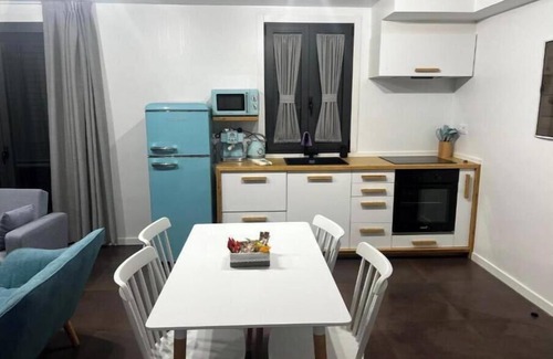 Redondela Apartment | A Casa da Praia - first floor (on the beach, ria de vigo at 600m. camino santiago)