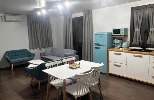 Redondela Apartment | A Casa da Praia - first floor (on the beach, ria de vigo at 600m. camino santiago)