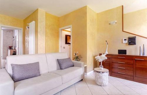 Rivabella Apartment | a casa Minerva