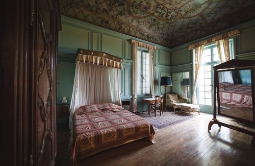 Nomecourt Other | A castle/family house with charm and comfort in a large park