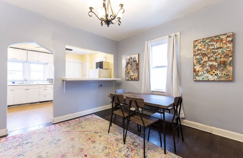 Saint Joseph House | A central excursion to satisfy all your needs