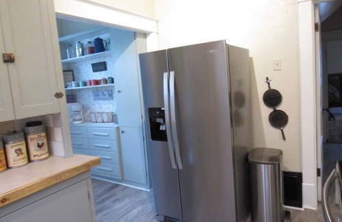Thermopolis House | A Charming 100+ year old vintage farmhouse that has been updated with modern amenities.
