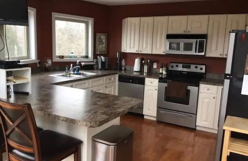 Fairfield Ski Chalet | A charming 2-bedroom chalet with outstanding view in the Shenandoah Valley.