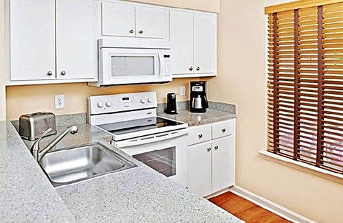 Berkeley Condo | A Charming 3-Star Condo Resort in Williamsburg