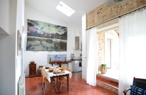 Saint-Chinian House | A charming and authentic house, wifi, pool (possible to heat) enclosed garden