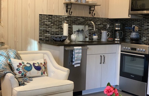 Olde Town House | A Charming Carriage House Apartment in Stock Farm in Old Town Bluffton