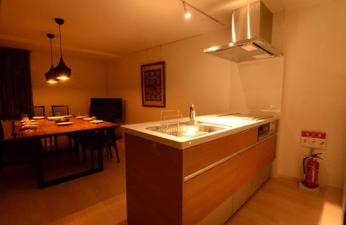 Okazaki House | A charming cluster of 5 renovated trad modern houses, Max 30 ppl, "Uan/Sora"