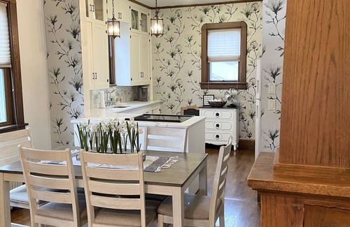St. Lucas House | A charming craftsman located in the perfect American small town