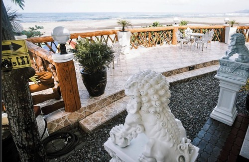 San Juan Villa | A charming ocean front resort.