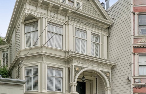 Haight-Ashbury House | A charming Victorian home in SF's historic Haight-Ashbury district