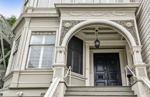 Haight-Ashbury House | A charming Victorian home in SF's historic Haight-Ashbury district
