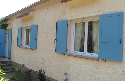 Coti-Chiavari House | A charming waterfront home on the Gulf of Ajaccio, where you can relax and unwind!