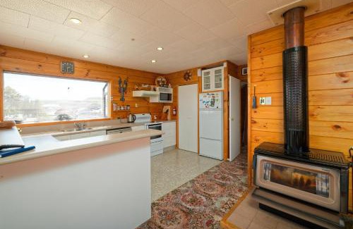 South Bay House | A Classic Kiwi Bach in South Bay