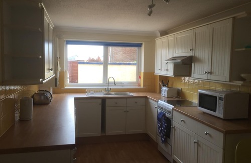 Cowes Apartment | A close to town Apartment with parking