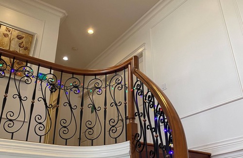 Richmond House | A comfortable bedroom with private washroom close to YVR in Richmond