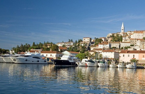 Marasi Cottage | A comfortable holiday home with private pool and garden near the Lim Canal