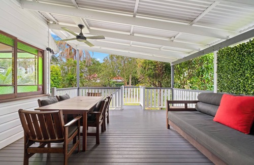 East Brisbane House | A Comfy Family QLDr ~ 3Bed/2Bath/1Car ~ House