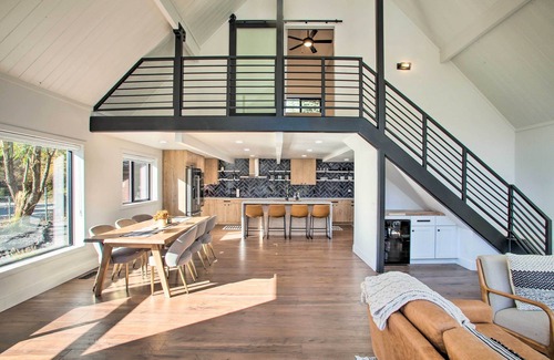 Twin Lakes House | A Contemporary Dream: Lakefront Rathdrum Oasis!