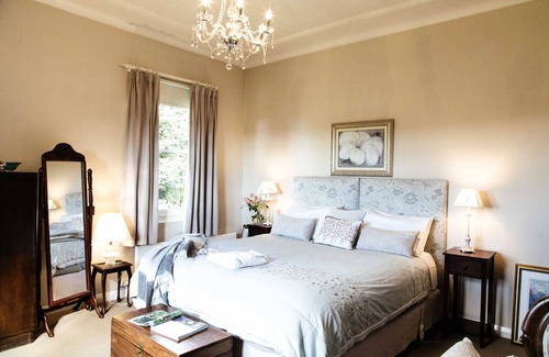 Robertson Other | A cosy farmhouse getaway with picturesque views over rolling green pastures