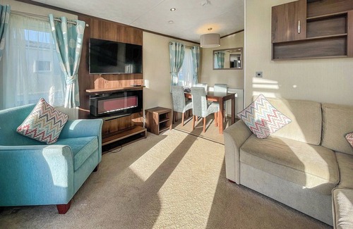 Langham House | A cosy holiday home with one master double and one single room.