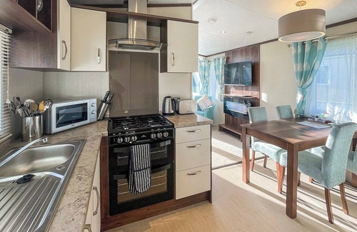Langham House | A cosy holiday home with one master double and one single room.