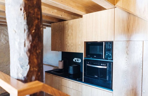 Sortelha House | a cosy one-bedroom duplex accommodation unit
