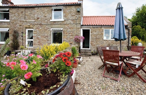 Staintondale Cottage | A cottage wing, with outstanding views.