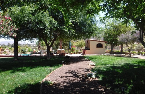 Valle de Guadalupe Other | A country house in a vineyard