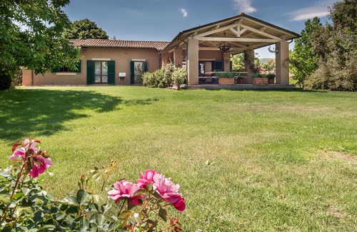 Sutri Villa | A country house surrounded by nature and peace, Sutri
