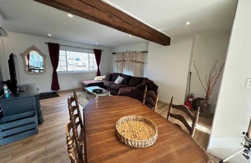 North Dumfries Apartment | A Country Stay Just Minutes Away