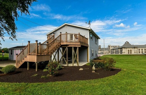 Mansfield House | A Countryside Getaway |Cozy 2BR| Huge Space!