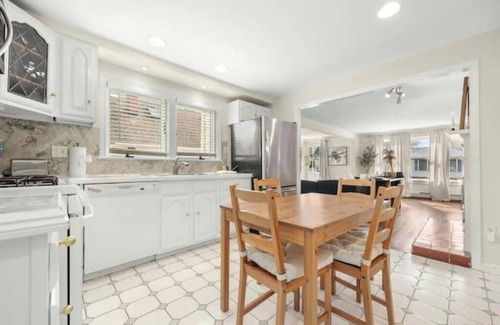 Black Rock Historic District Apartment | A Courtland Escape