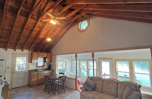 Lyman Cabin | A cozy 2-bedroom lakefront cabin nestled in Maine, feat. kayaks and private dock