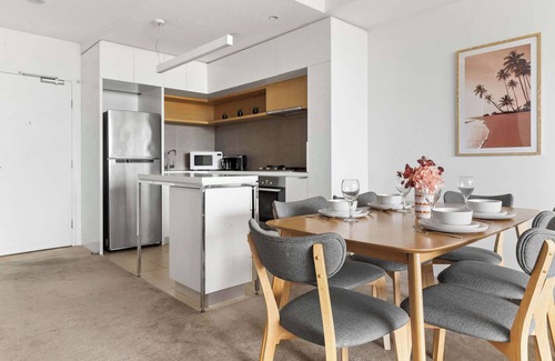 Abbotsford Apartment | A Cozy 2BR Home Next to The Yarra River
