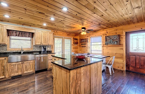 Marble Cabin | A cozy and bright cabin w/firepit close to many activities in the Smokies!