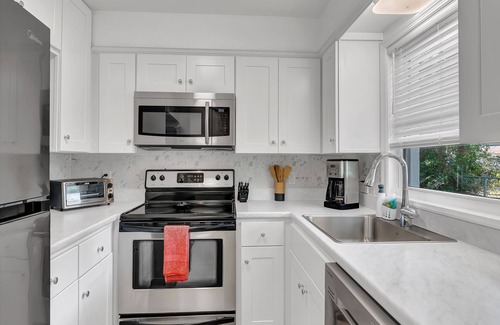 Vero Beach Apartment | A cozy apartment near downtown and the beach.