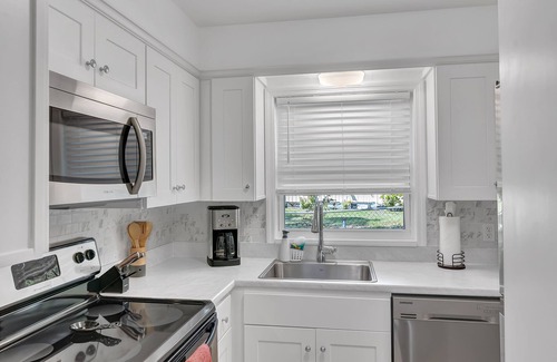 Vero Beach Apartment | A cozy apartment near downtown and the beach.
