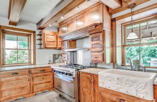 Rossville Other | A cozy, beautifully renovated 1829 farmhouse
