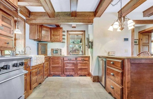 Rossville Other | A cozy, beautifully renovated 1829 farmhouse