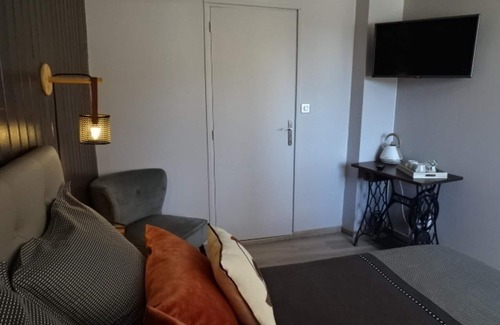 Venterol Bed & Breakfast | A cozy cocoon for a sunny stay with seasonal pool access