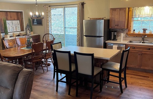 Mammoth Cave House | A cozy country home near Nolin Lake, Blue Holler ATV Park and Mammoth Cave