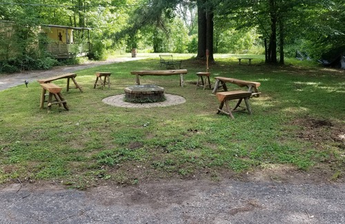 Millington House | A Cozy, Country Home Nestled In Millington, Tn, 15 Miles From Memphis, TN.