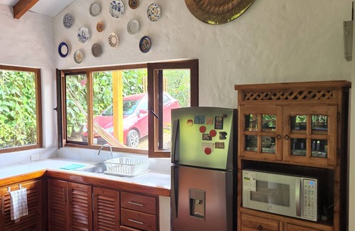 Pedro Vicente Maldonado House | A cozy and colorful house in a wonderful natural environment.